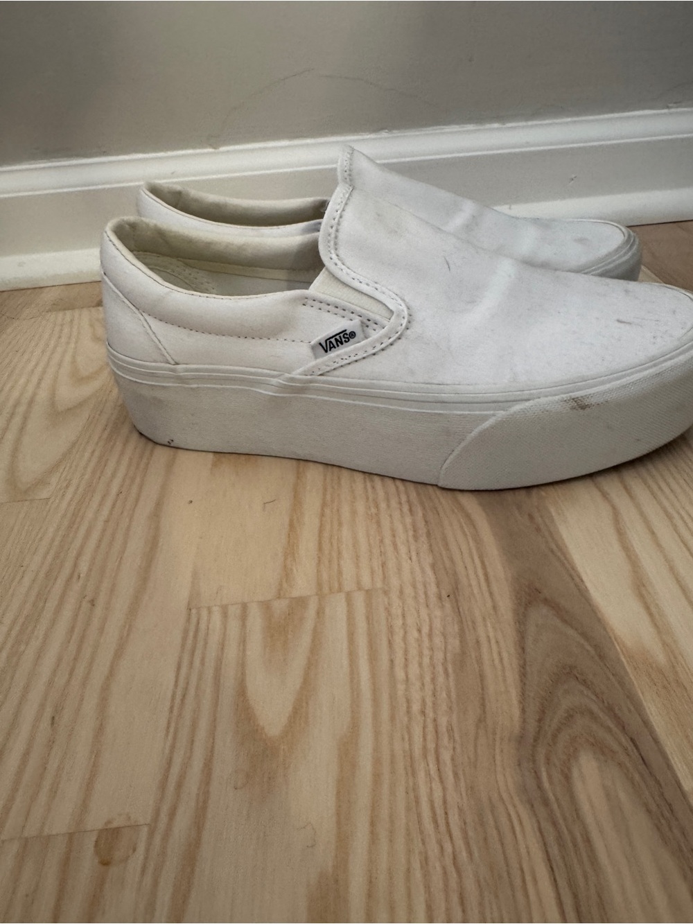 Vans classic slip on platform